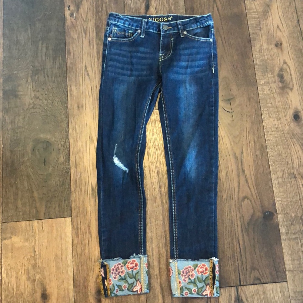 Adorable cuffed embroidered girls size 10 vigoss